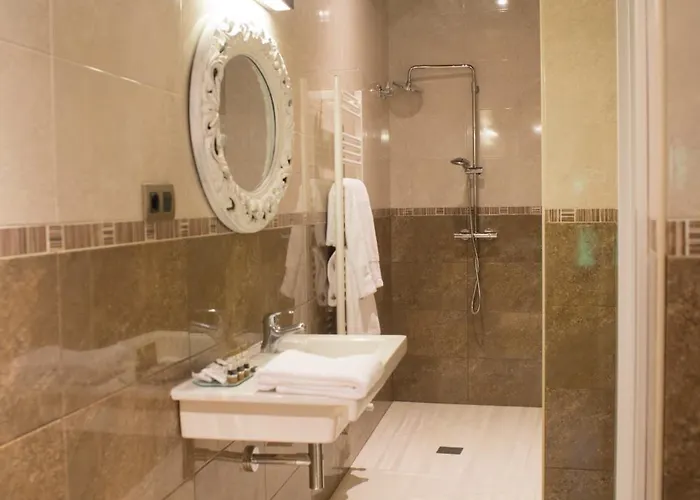 Osabarena Hotela Отель Orozko